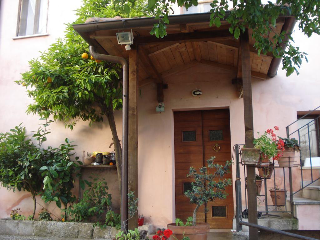 Agriturismo La Fattoria Сан Донато Вал ди Комино Екстериор снимка