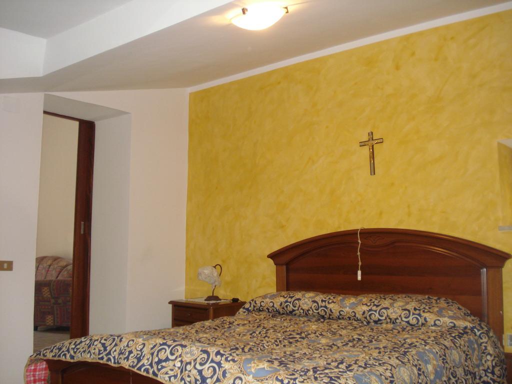 Agriturismo La Fattoria Сан Донато Вал ди Комино Екстериор снимка